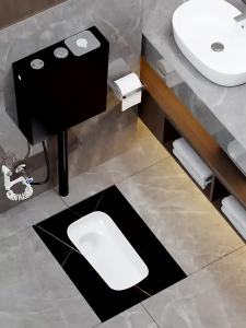 Anti-slip Anti-odor Squat Toilet with Trapway Tank Set