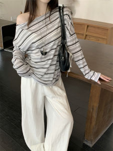 Áo Thun Nữ Dáng Rộng Tay Dài Hở Vai Kẻ Sọc Mùa Thu Áo Sơ Mi Cơ Bản Xếp Ly Phong Cách Đường Phố Tay Dài Cổ Chữ V Áo Chui Đầu