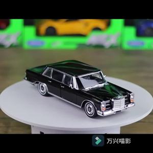 WELLY Willy 1:24 Scale Die-Cast Car Model: A Benz 600 Replica