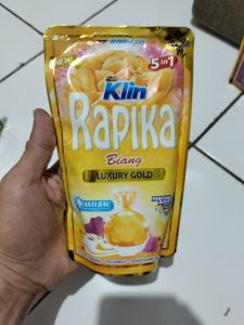 SO KLIN RAPIKA pewangi pakaian untuk setrika 250ml refill