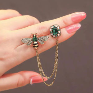 Luxury Popular Bee Tassel Zirconia Brooch for Women Exquisite Suit Sweater Pin Corsage Fashion Accessories