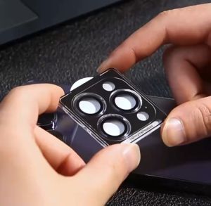 Feng ฟิล์มกระจกกันเลนส์กล้อง ฟิล์มวงแหวน iPhone 16 Pro Max พร้อมกรอบติดง่าย เเถมผ้าเช็ค สินค้าครบชุดตามรุ่น iPhone 16 Plus 16 iPhone 11 12 13 14 15 12promax 12mini 13mini 14promax 15promax 12pro 13promax 15plus