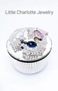 เข็มกลัดคริสตัล Crystals from Swarovski รูปใบไม้ Elegant Leaf Brooch