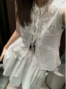 Sweet French Style White Butterfly Knot Sleeveless Embroidered Short Shirt Princess Cut Lace Collar Top For Women 25-50