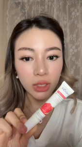 ครีมรอบดวงตาทับทิม 20g สูตรอ่อนโยน ลดรอยคล้ำ ถุงใต้ตา เหมาะทุกสภาพผิว โดยเฉพาะผิวแพ้ง่าย เติมความชุ่มชื้น กระชับผิวรอบดวงตา ลดหมองคล้ำ ริ้วรอย