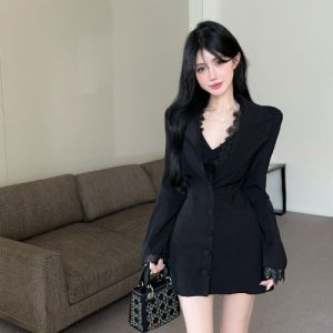 GUZILIAN | Shoulder Pad Suit Jacket Lace Insert Slimming Waist Black Top Trendy Korean Style Commute Pure Color Polyester Winter Fashion