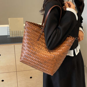 Summer Large Capacity Handbag Totes Rattan Handmade Straw Shoulder Bags For Women Travel Seaside Beach Bag bolsa feminina