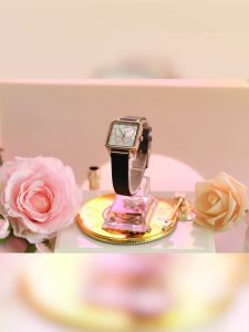 SKMEI นาฬิกาควอทซ์ ผู้หญิง 7064 เรือน นาฬิกา กันน้ำชูด ผีเสื้อเขา กระชับ 3D สำหรับผู้หญิง