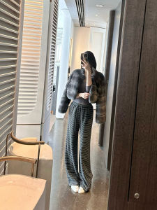 Trang Phục Slim Fit Cổ V French Terry