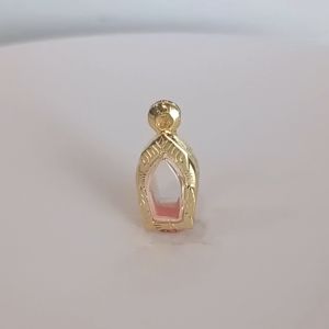 ช้างกระบี่กรอบพระ 2 สิ่ง (พระเบอร์ปรก 2 หน้า 0.7x1.4 กรอบพระปรกใบมะขาม กรอบทองไมครอน กรอบพระสำเร็จ)