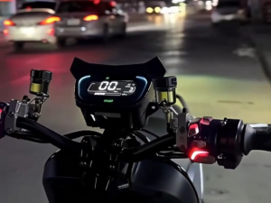 Free keychain motorcycle handlebar switch multifunctional switch handlebar switch set with LED light carbon fiber