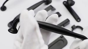 มือจับบานประตู มือจับลิ้นชัก มือจับตู้เสื้อผ้า มือจับ มือจับประตูอลูมิเนียม ด้ามจับ มือจับตู้ มือจับ ที่จับ ที่จับประตู พร้อมสกรู