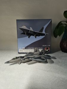 1/100th Die-Cast American F-22 Fighter Raptor Plane Aircraft Model Keepsake Raptor Aircraft Diecast Model W/ Stand Home Decor