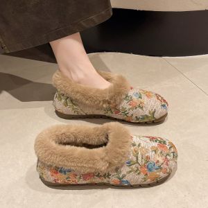 Comfortable New Chinese Style Fleece Lined Snow Cotton Womens Flat Bottom Slip on Embroidered Booties Fashionable round Toe
