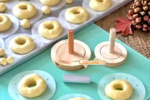 2.2 promo cetakan donat kayu jati diameter 5cm untuk donat mini jual 2000 gratis alas 1pcs tebal import /alat press daging burger