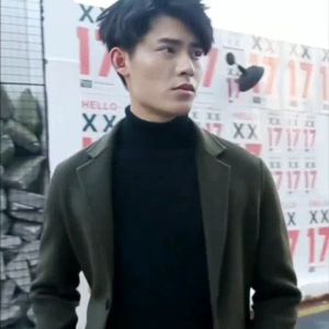 Sweater Turtleneck Polos: Pilihan Trendi untuk Musim Dingin