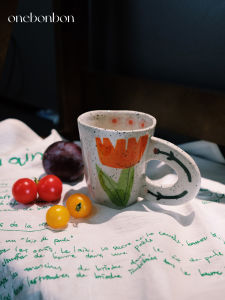 Hand-Painted Tulip Ceramic Cup Artistic Breakfast Coffee Water Tea Mug Small Niche Design Cup Popular Internet Red Cup