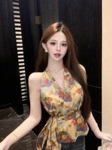 GUZILIAN | French V-Neck Floral Halter Vest Women Summer Retro Design Slim Fit Short Sleeveless Top Sweet Countryside Style Pure E-commerce