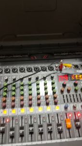 JOSON/YAMAHA Spider 8-CH Professional Mixer: 8 Channel Mixing Console and Aux Paths Effects Processor