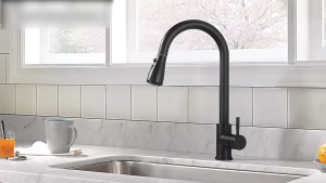 Keran Dapur Elegan Matte Black dengan Finishing Metalik dan Bahan ABS Kran Kitchen Sink Panas Dingin Fleksibel Model Tarik Hitam Keran Pantry /Kran Cuci Piring Hitam Tarik