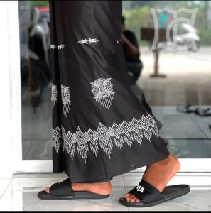 Sarung bordir motif Pintu Aceh original