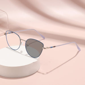 Fashion Cat Glasses Frame Photosensitive Color Change Versatile High-end Anti-blue Light Outdoor Myopia Glasses 9793