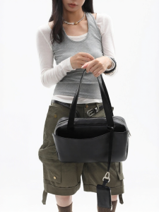 JANDRESS | Original Large Pillow Square Shoulder Bag Black