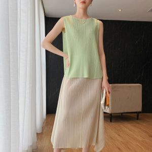Miyake Pleated Ins Style Large Size Loose Leisure All-Matching Sleeveless Slimming T-shirt 2512