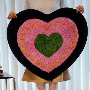 Handmade Pink Heart Shaped Rug Vintage Style Living Room Decorative Floor Mat Durable Machine Washable Home Textile