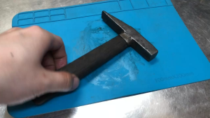 Búa đầu dài cũ xưa dùng tốt