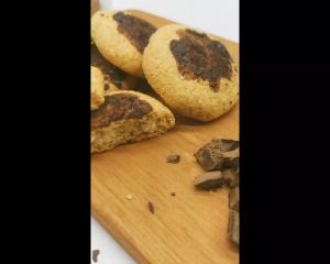 Keto Protein Chocolate Chips Cookies / Biscuits / Snacks (Keto-friendly)