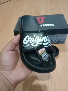 KIDZTUBS Sandal Anak Laki-Laki Karet Slipper Slide Selop Slipon Jepit Karakter Warna Hitam Usia 6-10 Tahun-Sendal1942100324