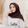 jilbab segi empat kerudung segi 4 bella square terbaru warna coklat pramuka. 