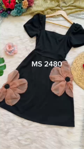 MyDu Shop | Đầm Dự Tiệc MS 2480 – Cổ Vuông Tay Ngắn Đính 2 Hoa Lớn Trên Thân Đầm Nổi Bật