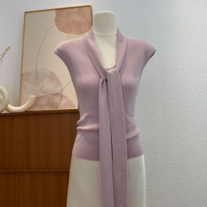 Elegant V-neck Short Sleeve T-shirt Womens Summer Unique High-end Slim-fit Beautiful Top Korean Style Commute Pure Color