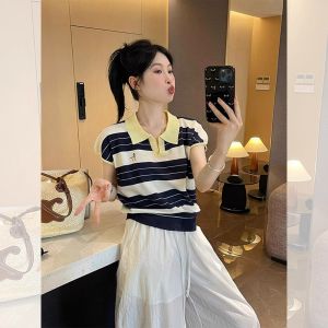 Áo Thun Tay Ngắn Cổ Polo Sọc Màu Tương Phản Bằng Lụa Băng Thiết Kế Mùa Hè Cho Nữ Áo Ngắn Tay Lửng Áo Thun Thường Ngày