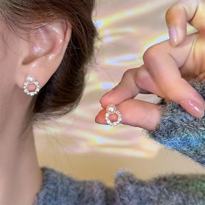 Elegant Pearl Stud Earrings Pure Silver Needle Womens Fashion Jewelry Fresh out Beautiful And Delicate Summer Accessory