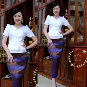 ชุดผ้าไหมแต่งโบว์เอวอัดผ้ากาว (เสื้อ + ผ้าถุงป้ายฟรีไซส์ติดตะขอ)