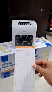 Bundy Clock by Classic Audio official Employee Analog Time Clock Recorder / Bundy Clock Attendance / Time Recorder Card Machine / Time Recorder Punch Card Machine With Free Ink Cartridge & FreeTime card Pack of 100pcs
