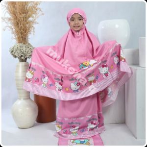 Mukena Anak Perempuan Motif Hello Kitty Dengan Sajadah Yang Bisa Di Jadikan Tas Untuk Anak Usia 3 Sampai 10 Tahun