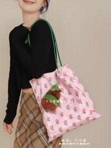 Lightweight Floral Canvas Tote Bag Womens Large Capacity Single Shoulder Commuter Bag Casual Style Vertical Square Shape