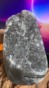 Hốc trứng đá thạch anh tím đen RAinbow Amethyst egg tự nhiên Braxin năng lượng phong thủy 891