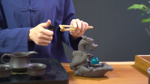 Eyre  jam Lushan Yunhai arus balik dupa burner ornamen kreatif baru alpine air mengalir aromaterapi burner keramik dupa jalanPembakar Dupa Backflow Bentuk Air Terjun Bahan Keramik Untuk Dekorasi Rumah