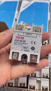 โซลิดสเตทรีเลย์ SSR-40DD Solid State Relay รีเลย์ (Control 3-32VDC Load 5-200VDC) SSR-40DD SSR-60DD