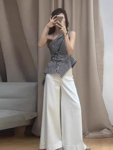 French Plaid Oblique Shoulder Vest Women Summer 2025 New Fashion Slimming Waist Unusual Sleeveless Top Commute Style Regular Length