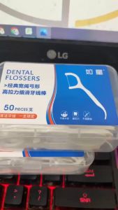 Tăm chỉ nha khoa làm sạch răng miệng 1 hộp 50 cây