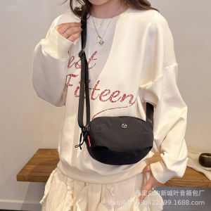 Casual Commuter Large Capacity Multi-Layer Oval Bag Crossbody Phone Change Lightweight Cotton Chest Bag for Men And Women