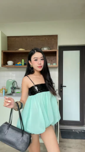 Set đồ mặc hè - Thiết kế gồm áo babydoll hai dây form bí kèm chân váy ngắn cạp thấp