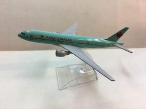 FLS Diecast Metal Airplane Collection with Stand for Display Air Canada B777 Collector’s Choice Travelers Souvenirs Gift Item Diecast Vehicle Model Miniature Aircraft Vintage Novelty Ornamental Home Shop Office Decoration Table Desktop Decor Airliner Plan