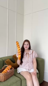 เสื้อแฟชั่นสาวอวบ 💋ผ้าทอลายริ้วไม่คัน ดีเทลคอบัวกุ้นกำมะหยี่ ทรงเข้ารูปสวยมาก ✨สาวพลัสไซส์ก็สวยได้✨